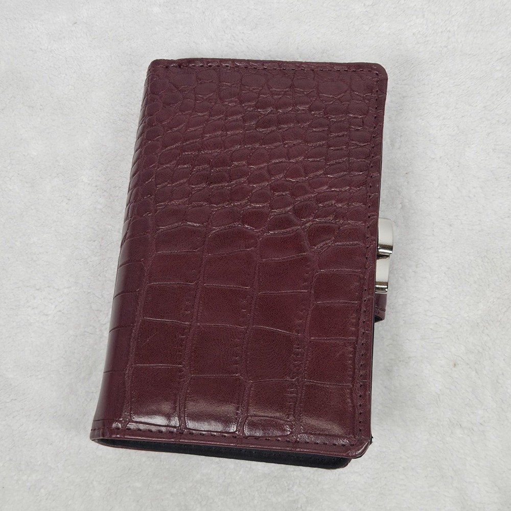 Kim Roger's Burgundy Croc Embossed Snap Close Wallet Bifold Organizer - Picture 2 of 11